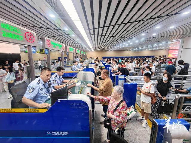 夏季跨境游燃爆大湾区，拱北口岸迎客超1500万人次