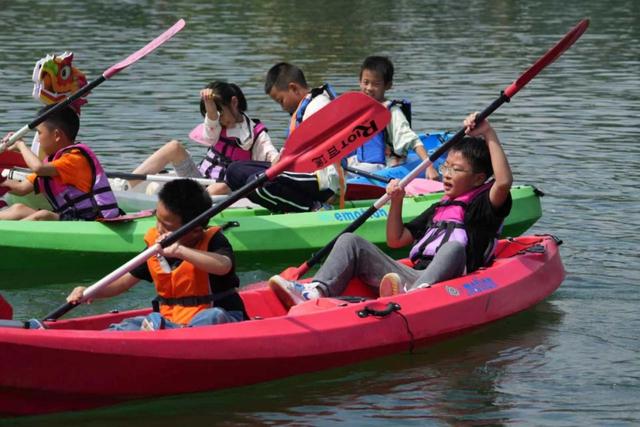 “赛动黔景”“梵天净土・生态守护”青少年户外登山冬夏令营圆满落幕