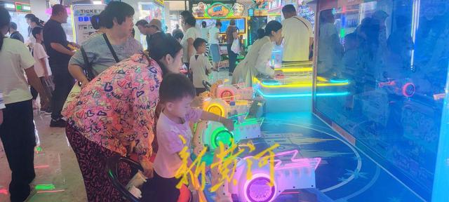 泉韵LIVE开业首日人气足，4.5万+人次畅游“鹊华游园会”