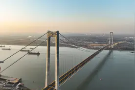 万里长江再添一座过江通道 在渝央企参建宁扬长江大桥建成通车图片