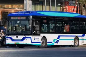 本周日，济南公交临时调整112条线路，开通8条临时免费摆渡线图片