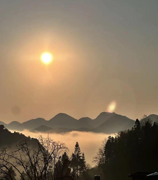 以为只是一个普通的马路边，没想到……
