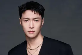 张艺兴：再多砸我几下能让观众少上当，一切就是值得的图片