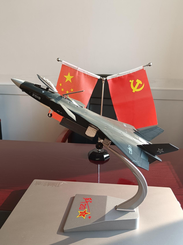 人心不凉｜周昆训抗洪牺牲后，网友自发每月为其献花、鼓励其爱人走出伤痛