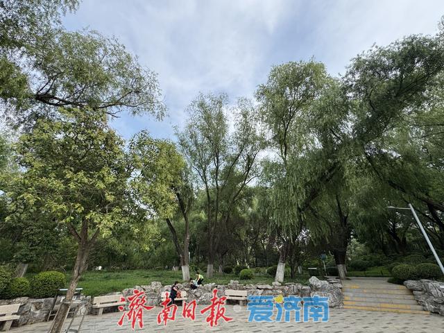 一年四季 泉在济南丨初秋好去处：泉城公园景致佳，市民休闲正当时