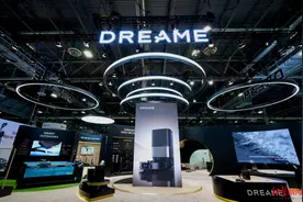 关注CES 2025｜拥有仿生多关节机械手，扫地机器人可自主使用清洁工具图片