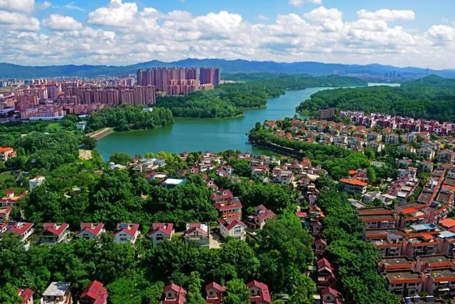 央视大片《珠江》里的花都④：花都的美，每一秒都封神~