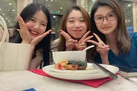 韩语地陪带火上海新地标图片