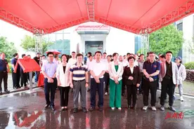 创意变产品摁下“快捷键” 麓山实验室CMF与快速成型服务中心揭牌图片