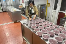 这件事她做了12年  之后还会坚持下去图片