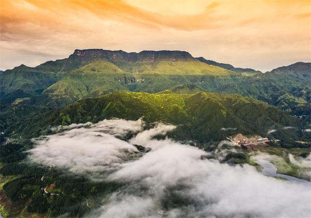 美到犯规!8座中外名山新晋“世界旅游名山”,这份攻略带你云打卡