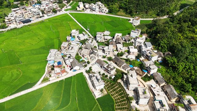 惠水：秋色渐浓风光美
