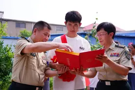 沾喜气！“首封录取通知书”已送达！图片