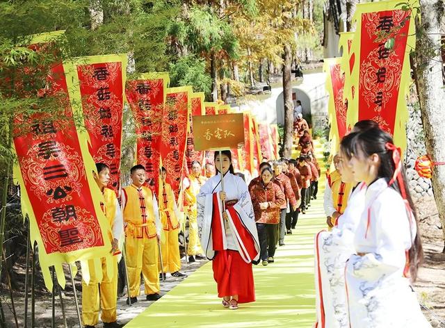 《中国国家地理》重磅推荐 | 探秘中国东部的菌物秘境