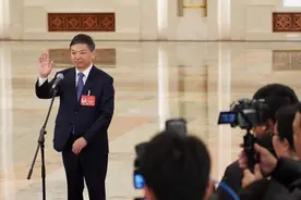 生态环境部部长怒批环评造假：冲击底线、绝不容忍、坚决打击视频封面