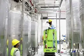 茶颜悦色产业基地步入生产设备调试阶段图片