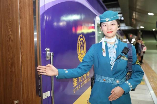 从昆明出发！乘“星光·澜湄号”旅游列车，开启5天4晚的滇西探索之旅