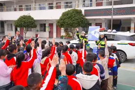 凯里公安交警持续开展“知危险·会避险”交通安全教育活动图片