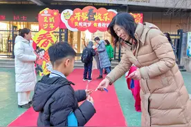 至诚教育启新程 济南高新区雅居园小学举行春季开学典礼图片