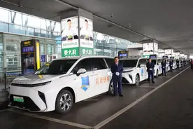 黄花机场直通五一广场！长沙今起开通机场快线图片