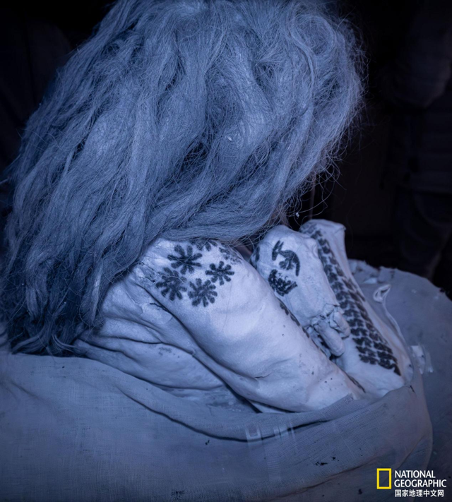 将天空、山脉、星辰纹进皮肤！5000年前的人在身体上绘制了整个宇宙