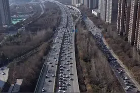 大年初七 陕西高速公路迎来返程高峰图片