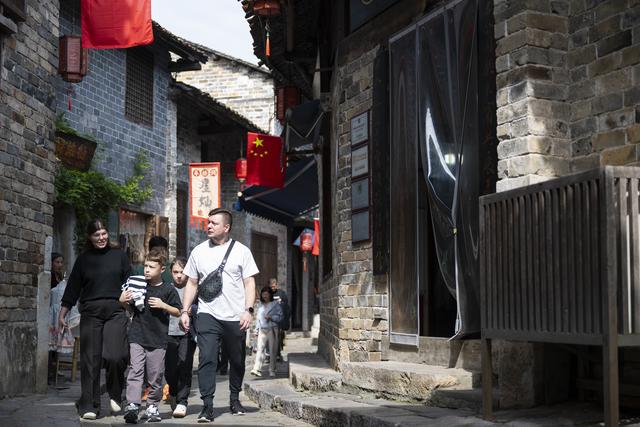 湖北羊楼洞：老街焕新打造特色旅游体验