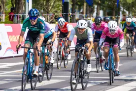 第十六届环湖赛第二赛段精彩瞬间图片