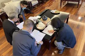 “潜舰自造”邱国正一问三不知 台媒体人猜测：幕后老板是蔡英文图片