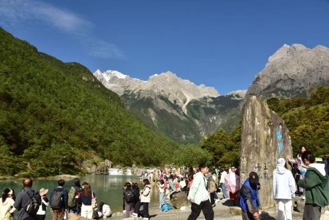 你若提笔，如何去写丽江夏日诗行？