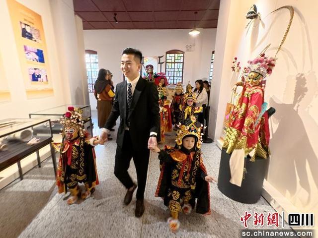 增值税发票透视成都秋假消费：亲子短途游成主力