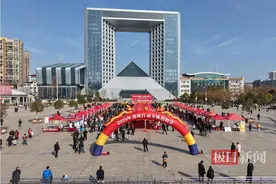 冲刺“开门红”， 郧西举行新春首场“春风行动”招聘会图片