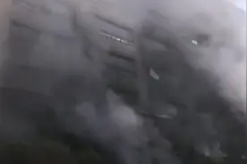 韩国京畿道一商业楼起火楼内有人员被困图片