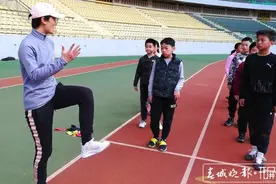 小胖墩变大长腿！萌娃寒假运动贴士请查收→图片