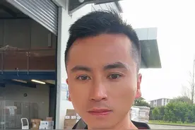 扮青蛙跳“科目三”， 贵州小伙在新西兰“火出圈”图片