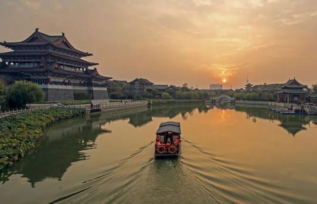 冬游开封必看！汴河游船三大航线+船型指南~