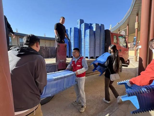 金杨映红志愿路！西部计划志愿者以青春担当点亮额济纳“文旅热”