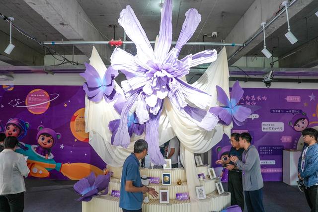 逛市集、品美食、看展览……大兴采育数字时尚小镇国庆嘉年华启幕