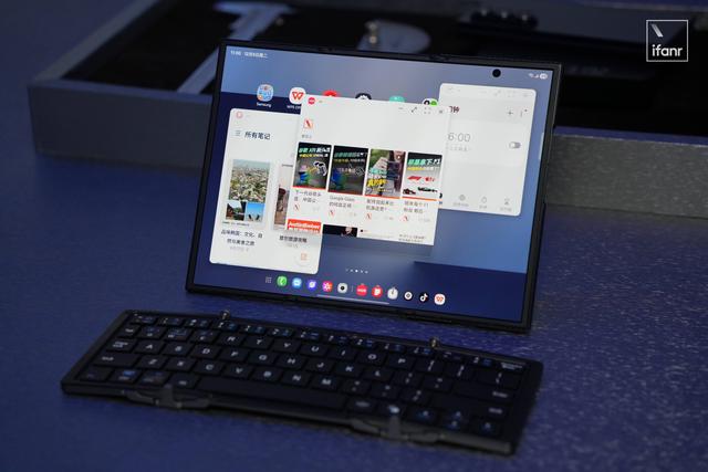 三星 Galaxy Z TriFold 真机上手：能揣兜的电脑