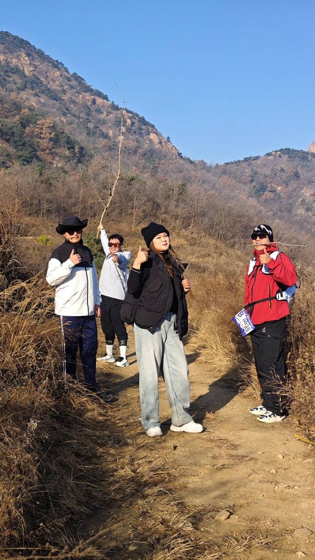 燃情冲刺，逐梦收官！  2025“勇攀高峰”齐鲁名山挑战赛（钢城站）隆重开幕