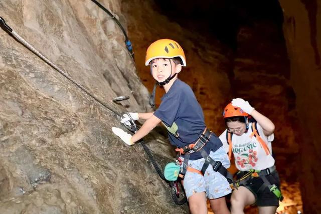 双河洞景区接待人次突破62万人次！