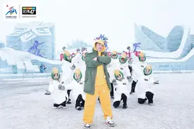 冰雪大世界左右哥唱跳的《玉米摇》彻底火了！图片