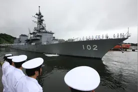 日本海上自卫队舰船试用美国“星链”上网服务图片