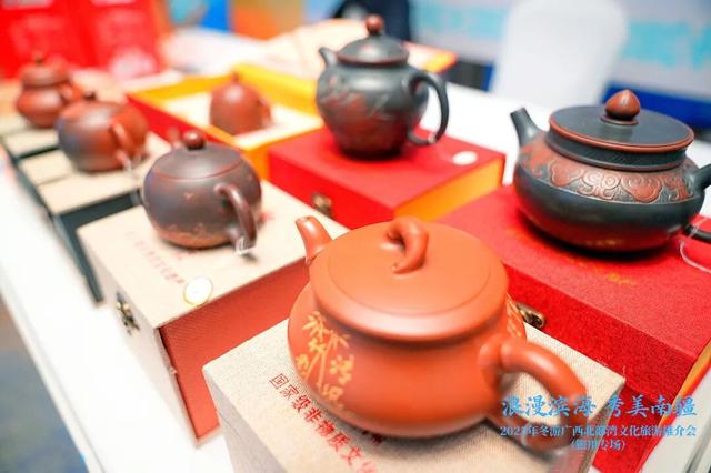 “浪漫滨海 秀美南疆”——2025年冬游广西北部湾文化旅游推介会（银川专场）圆满举行