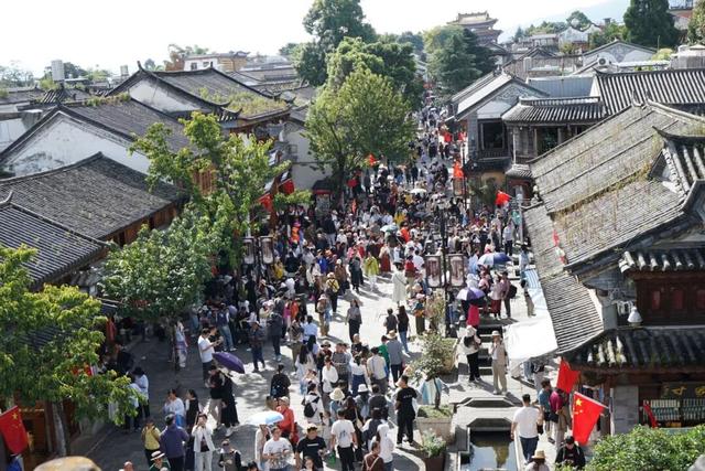 约满！售罄！创历史新高！这个国庆，昆明太火爆！