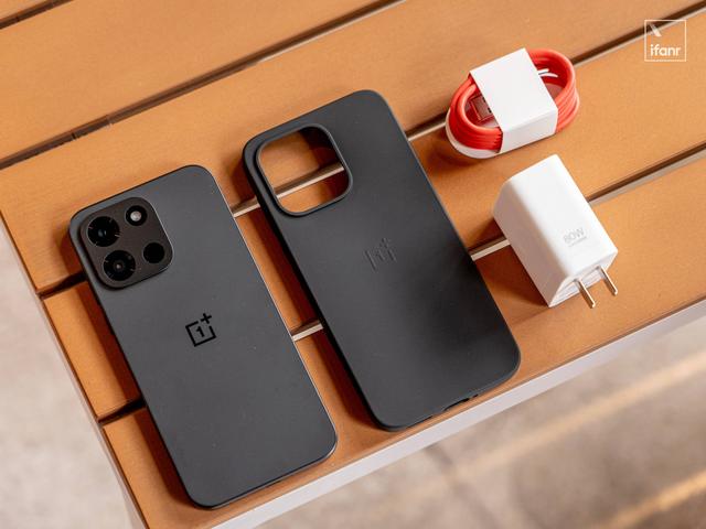 一加 Turbo 6 体验：9000mAh 大电池配 27W 反向快充，能打电话	、打游戏的充电宝