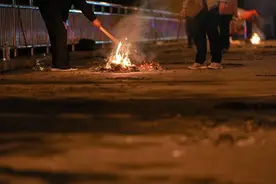 焦点｜清明祭扫，这样烧纸要不得图片