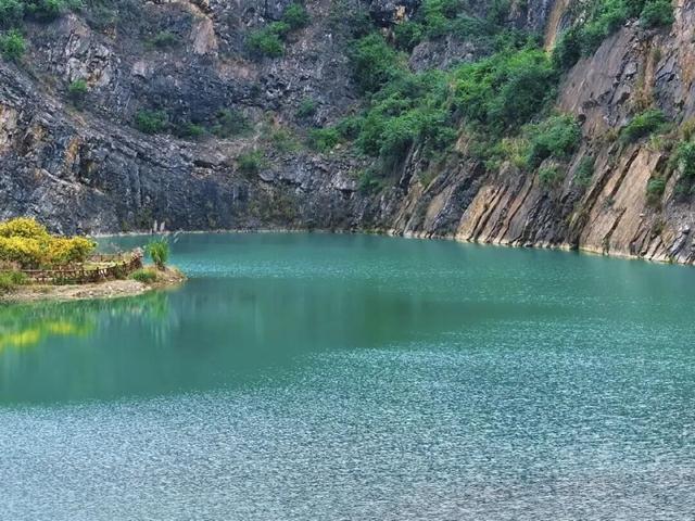 太美了！长寿版“九寨沟”，还有好多人不知道→