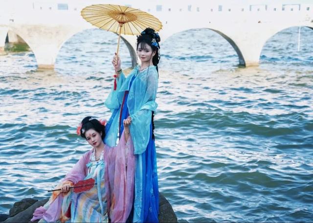 就在防城港！不容错过的踏浪观潮、观赏参天古树一个好去处
