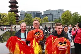 2024申城“热力图”｜入境外国人数量问鼎全国空港 细数“上海热”背后的“巧思细谋”图片